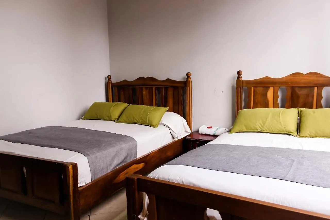 Hotel Los Cerros de Bogotá 2*,  Colombia